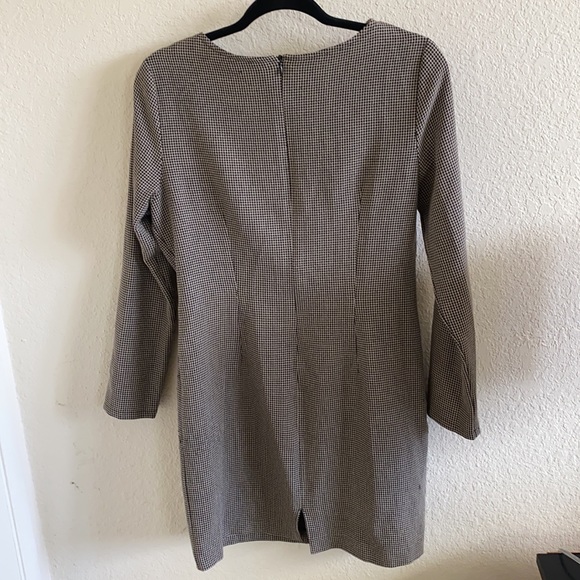 Houndstooth Long Sleeve Boat Neck Dress - Picture 4 of 4